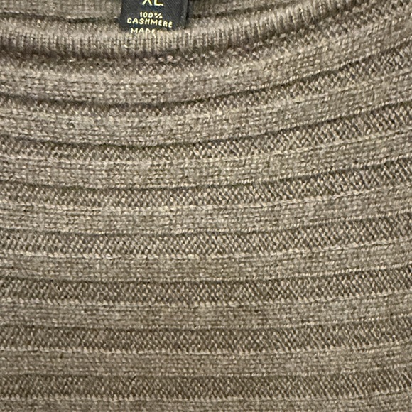 Charter Club Textured Olive Cashmere Sweater, NWT - Picture 4 of 5